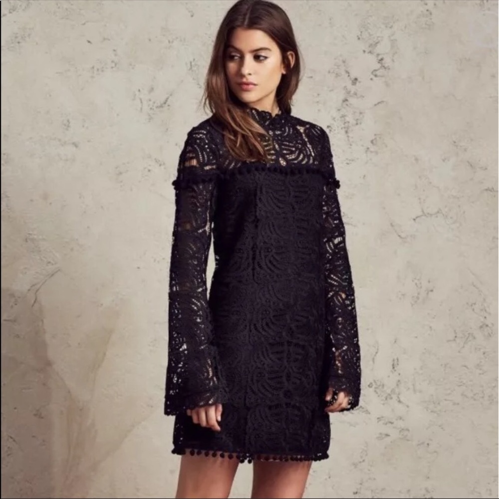 💕NWT TULAROSA Matilda Black Lace Mini Dress S💕